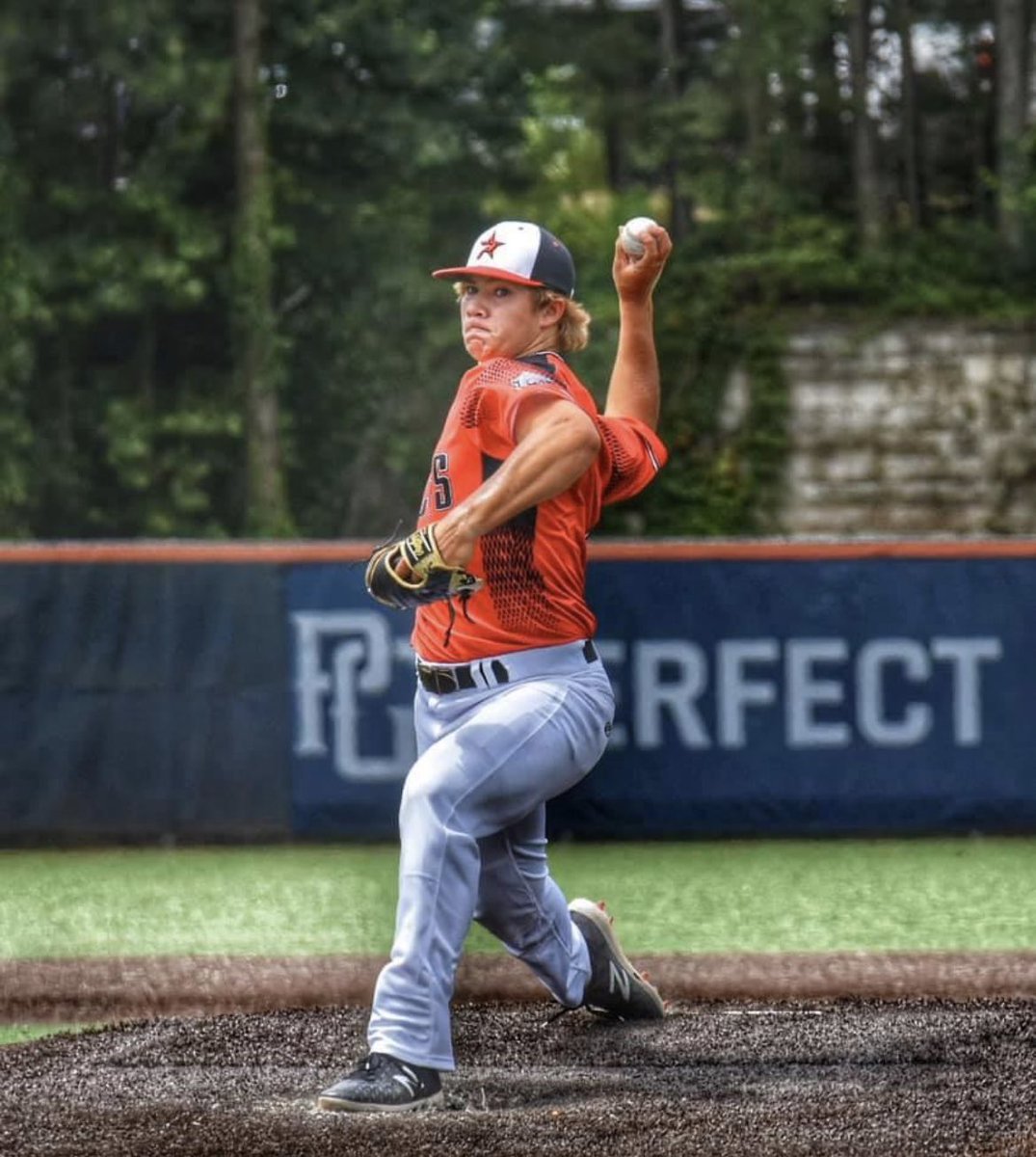 KBoBaseballGuru's tweet photo. .@RazorbackBSB has picked up a stud for the 2022 class as @DiamondPioneers RHP @GageWood_14 has committed to the Hogs!! 138 strikeouts for Batesville this spring. FB 90-93 and 12-6 CB 72-76 CH 76-80 and getting better!! Congrats Gage!! @RRainwater1037 @TheHawgTalk @sully7777 https://t.co/acc0biRYuP