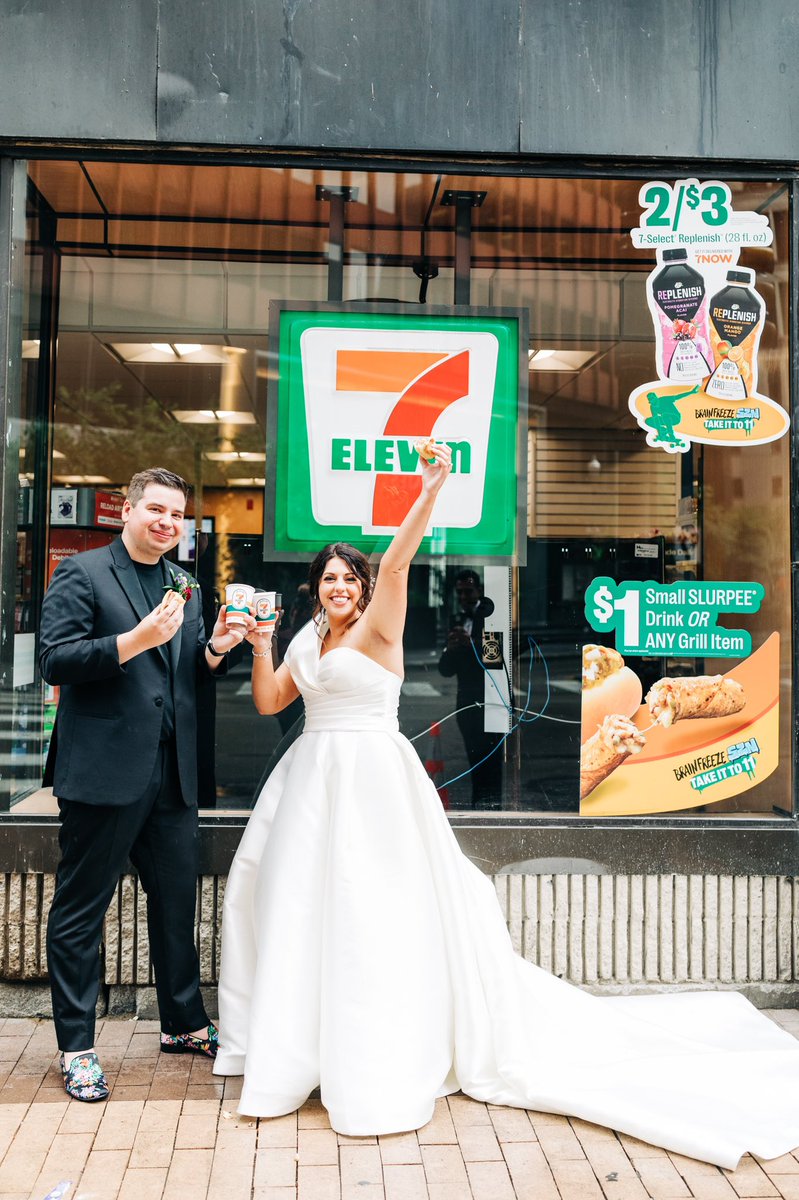 gina__pratt's tweet photo. When you get married on 7/11 you have to stop at @7eleven #OnlyAt7Eleven 📸: shelbyheislerphotography https://t.co/JbuEevVjbr