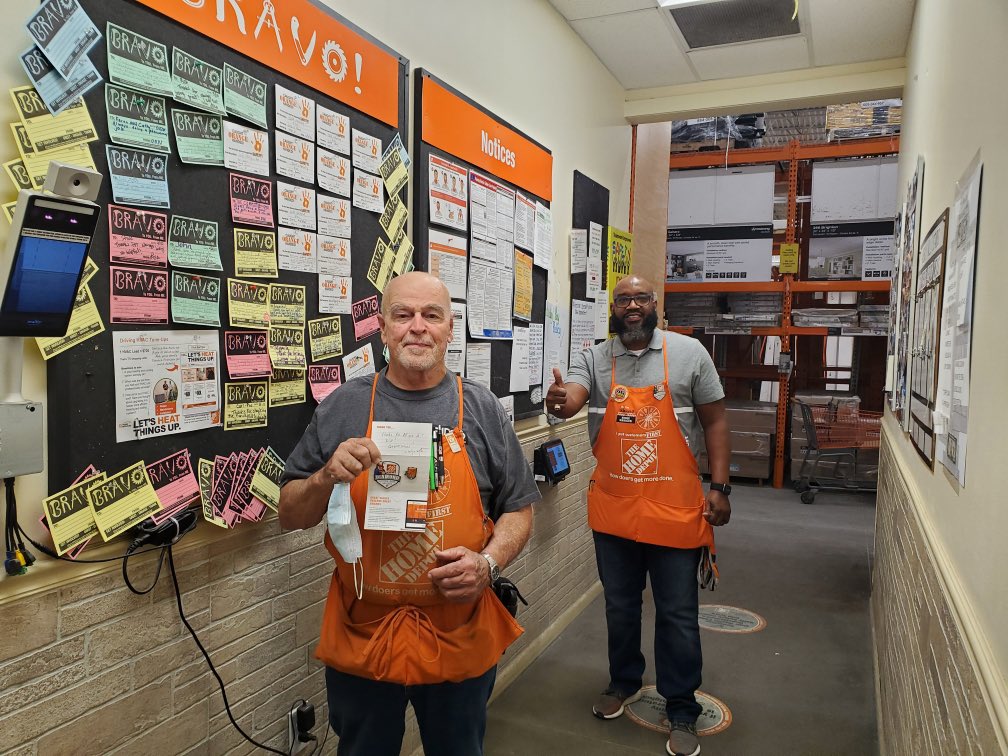 Congratulations Rich!!! Our D25 Associate 🎉🎈🎊 On achieving your coveted  #Diamond 💎 Milestone Award!!! #SuperProud - Appreciate all you do!!! Keep up the awesome work!!👏
