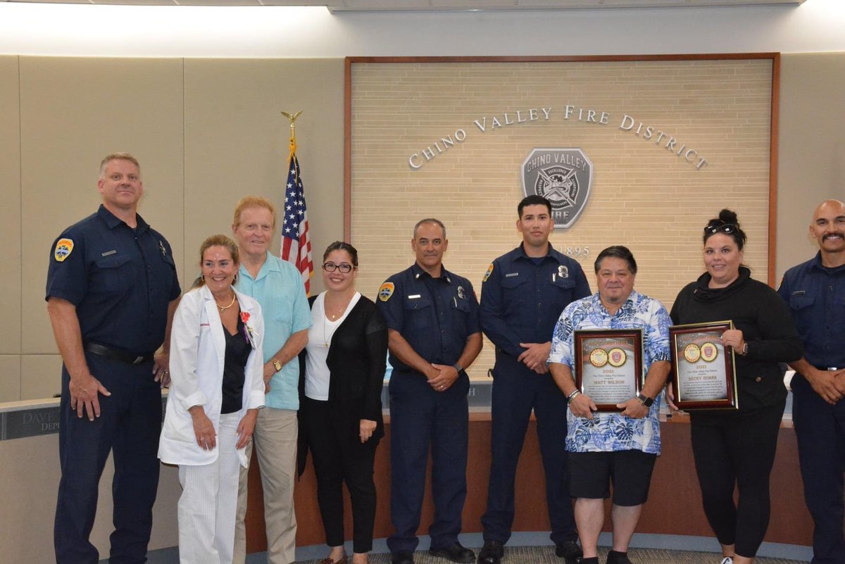 cvifd's tweet photo. On April 26, 2021, Randall Jett (third from left) was golfing in Chino Hills when he suffered a sudden cardiac arrest. Matt Wilson, Becky Roark, and Jared Tietgan called 911 and initiated hands-only CPR. https://t.co/NyYvTqlPrA