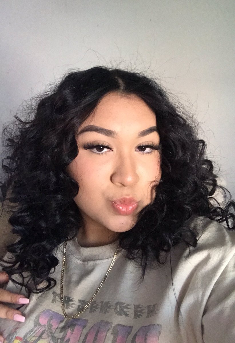 oufvalee tweet picture