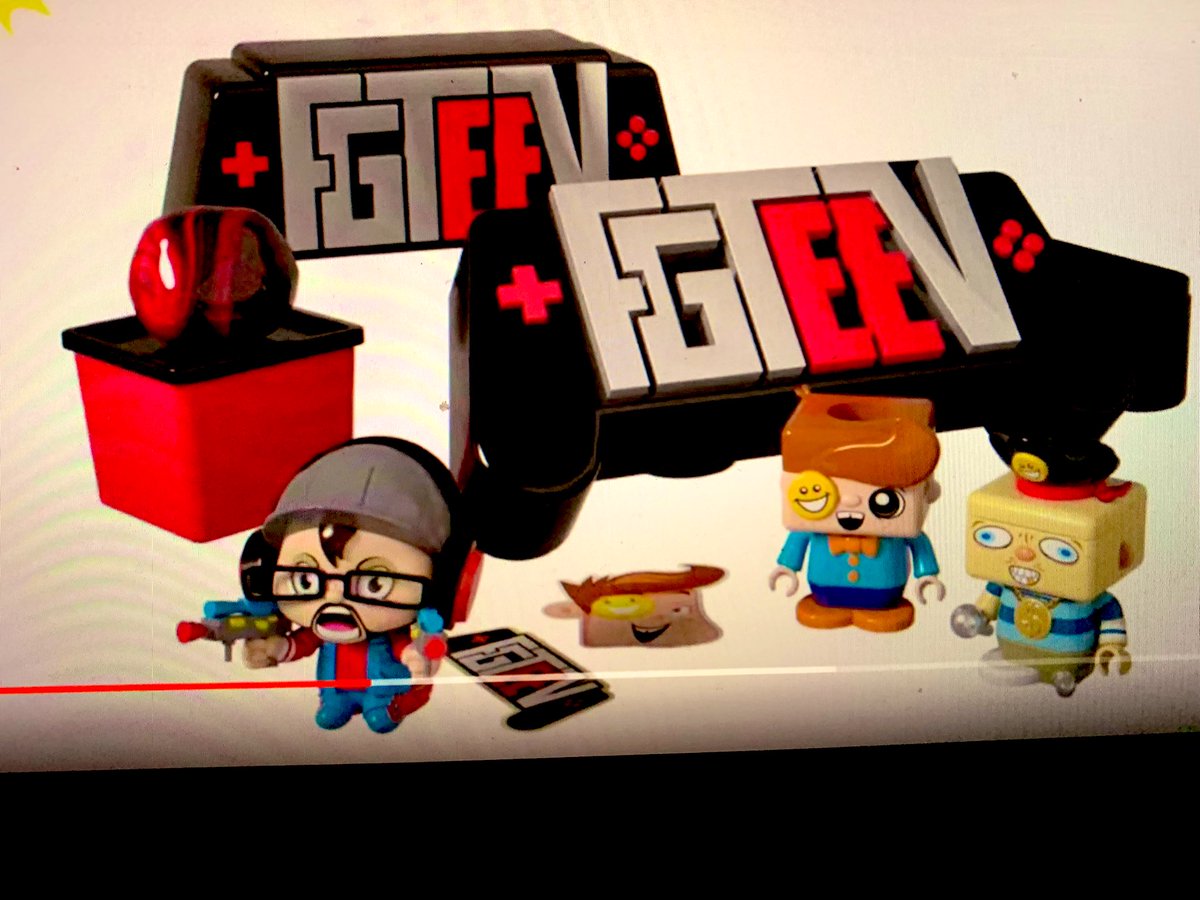 KidCongeniality's tweet image. The #FGTeeV controller pack from @BonkersToys is my son’s pick for the #coolfactor at #SweetSuiteAtHome #gamers #gaming