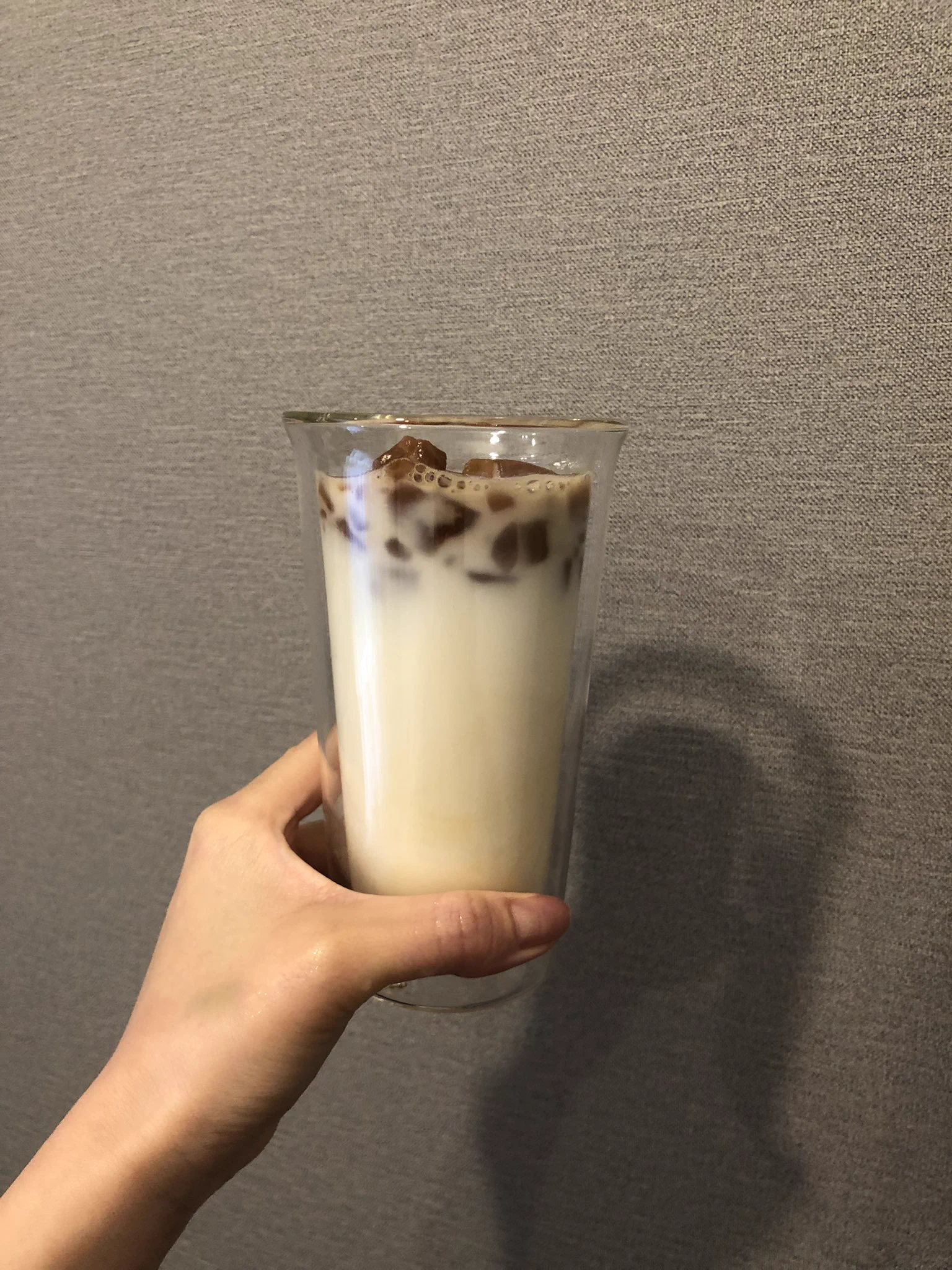 おうちカフェに大活躍！ドトールからミルクと混ぜるだけの『氷deアイスロイヤルミルクティー』が発売中！