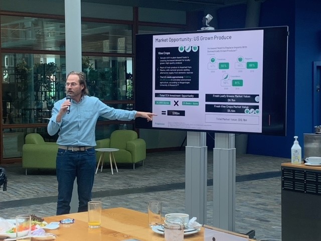 NLWorks_nl's tweet photo. Yesterday a very inspiring presentation from @JonathanWebb at @PrivaNL. Today, a meeting with @glandheer from @minlnv to expand the #AgTech Kentucky collaboration. Thank you @JonathanWebbKY for your energy and inspiration! We hope to see you back soon in the Netherlands. https://t.co/9myNKElngm