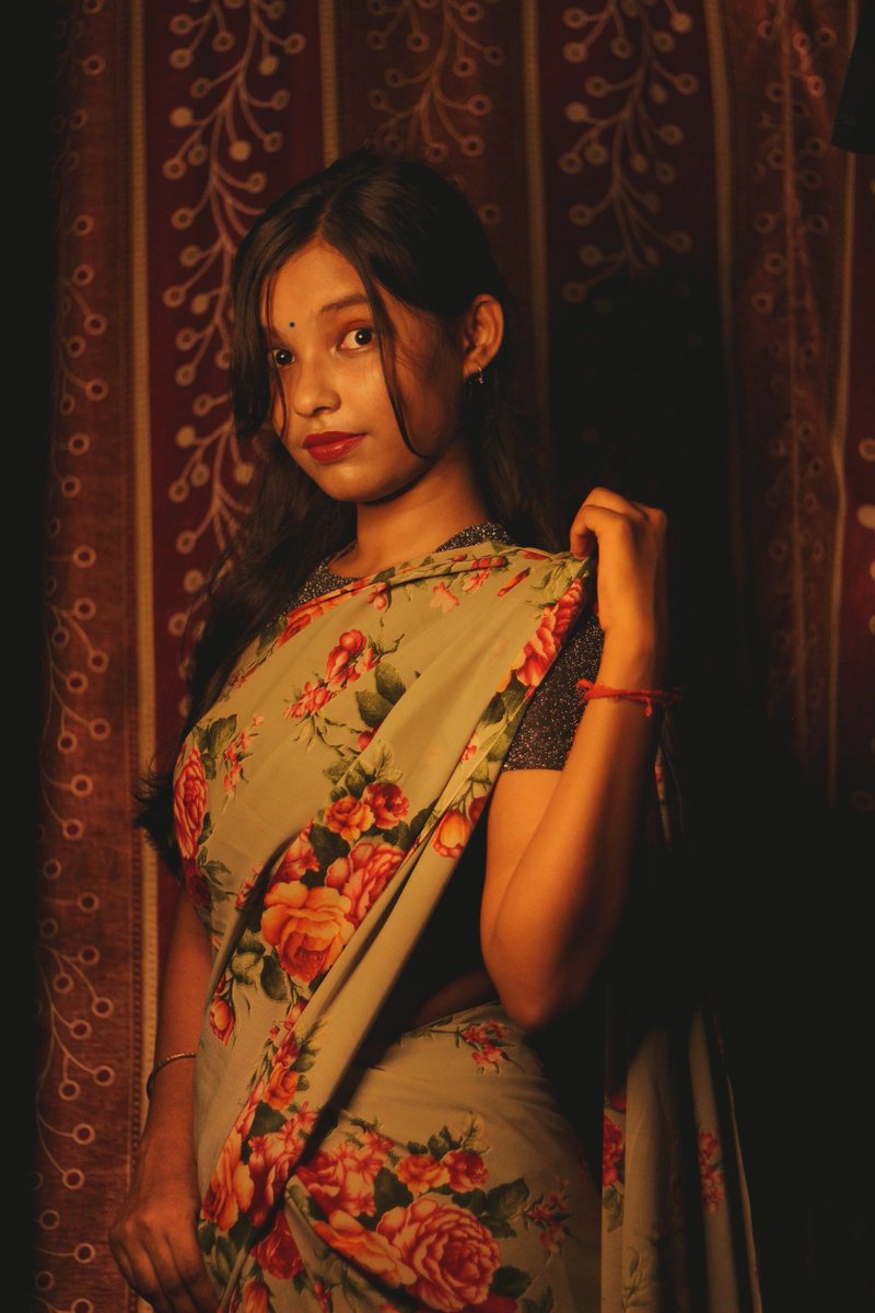 TanusreeKaur's tweet photo. Damn in this #Lockdown5  I think, I just got addicted to #saree 
.
#GoodMorningTwitterWorld  #vaccinated https://t.co/9BSaLwh8U7