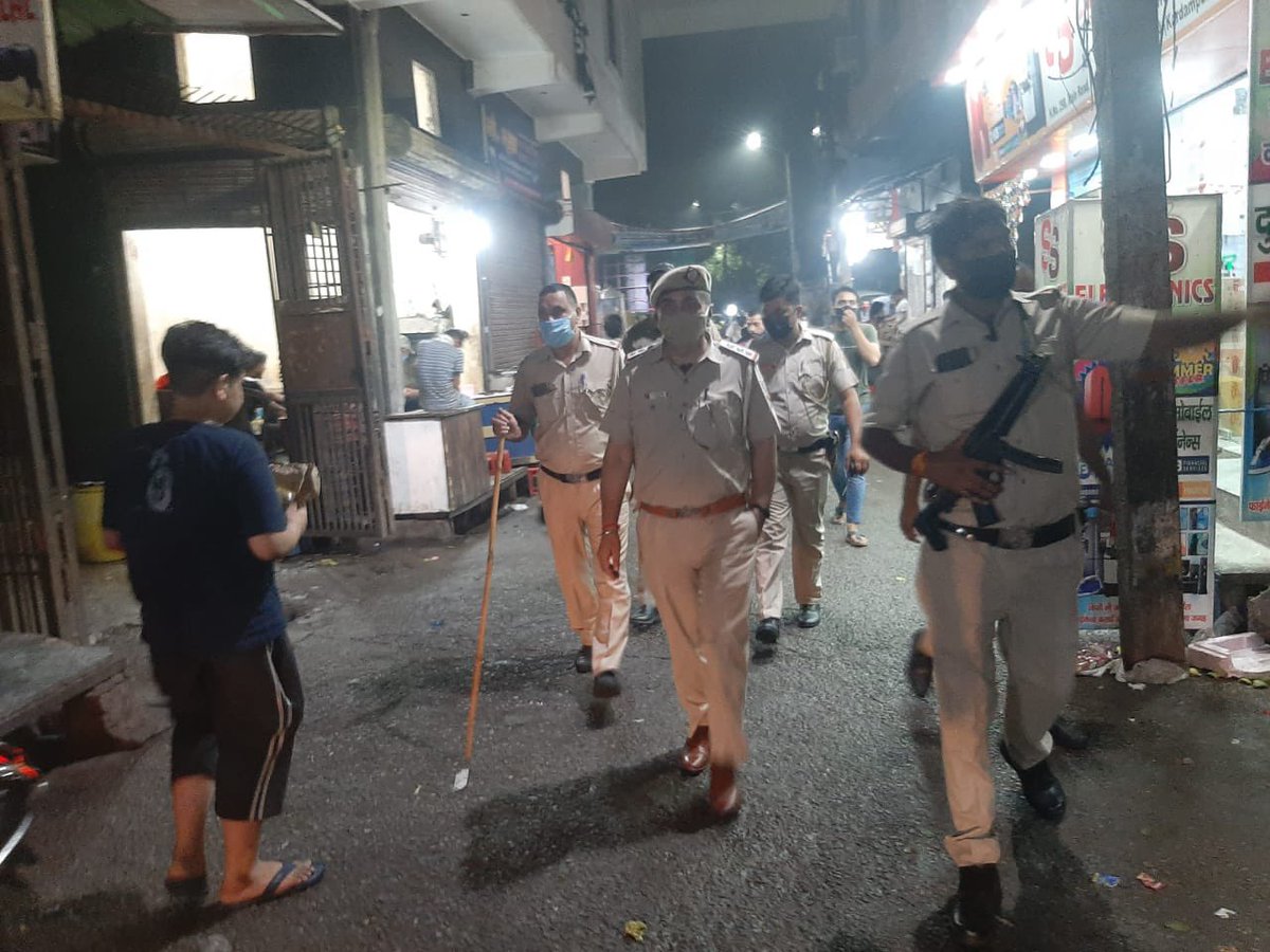 DCPNEastDelhi's tweet photo. In a bid to bolster public confidence and interaction, ensure service and security to denizens, Delhi Police had undertaken efforts to ascertain round the clock presence in every nook and corner.

Snippets from North East District showing our brave men and women in action. https://t.co/CKEuViXGEH