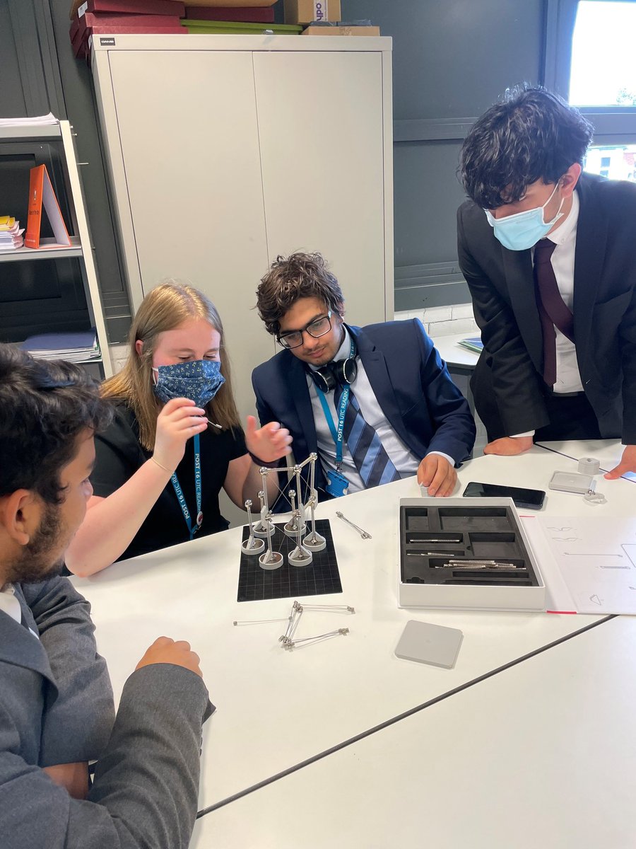UTCReading's tweet photo. Centre Space Design delivered an awesome Bridge Building workshop to our Year 12 students, developing team working skills @centrespace #worldofworkweek #wowweek https://t.co/BBrx7UZxn0