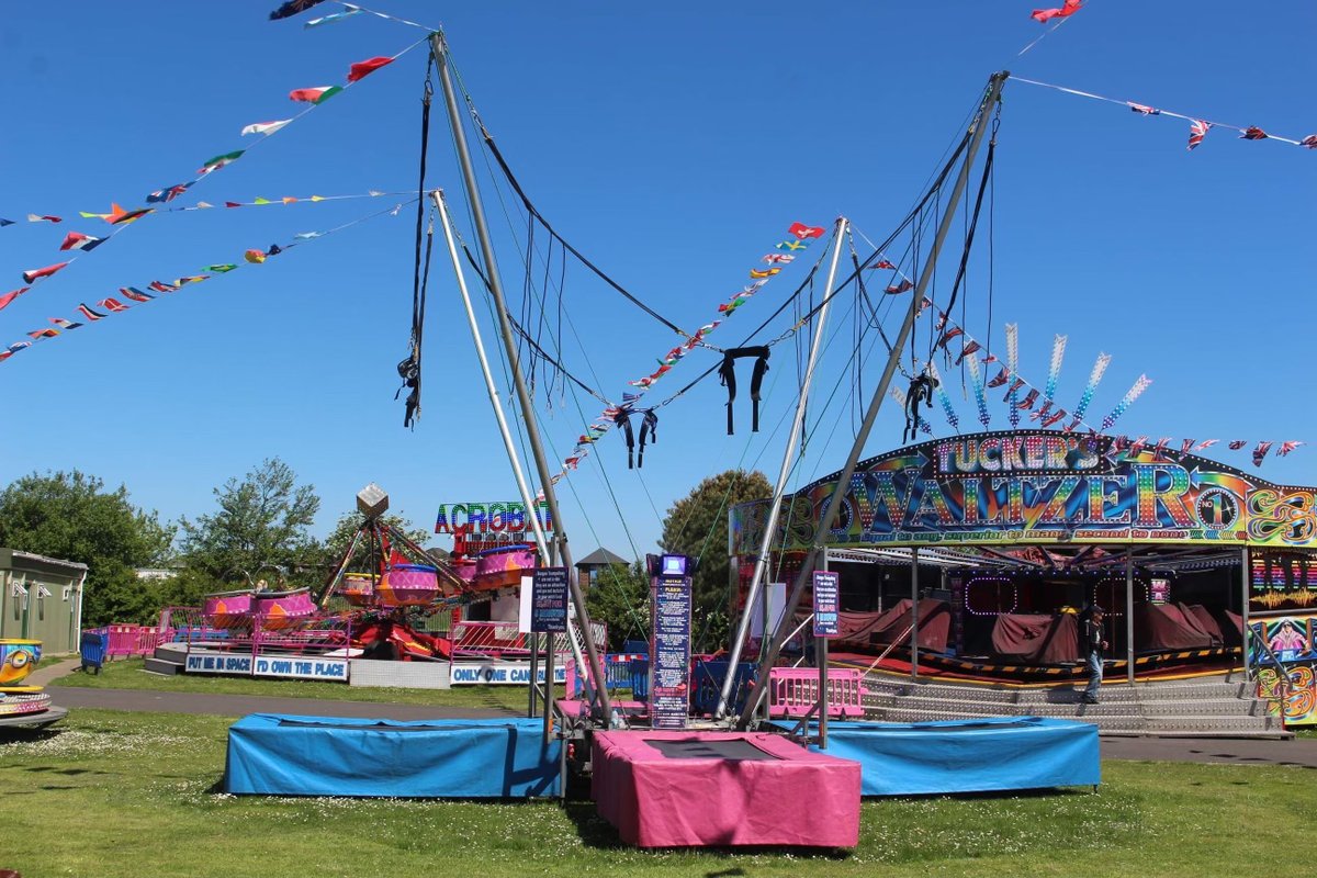 🎆8 Days to go!🎇
Which attractions are you most looking forward too? 
We have a superb fairground at Pyro Picnic provided by <a href="/TuckersFunfair/">Tuckers Funfair</a> and <a href="/WeAreChippa/">Chippa</a>. 
Tickets and information available 👇
pyro-picnic.galaeventsltd.co.uk

#lincsconnect #LINCOLNSHIRE <a href="/LincsConnect/">#LincsConnect</a>