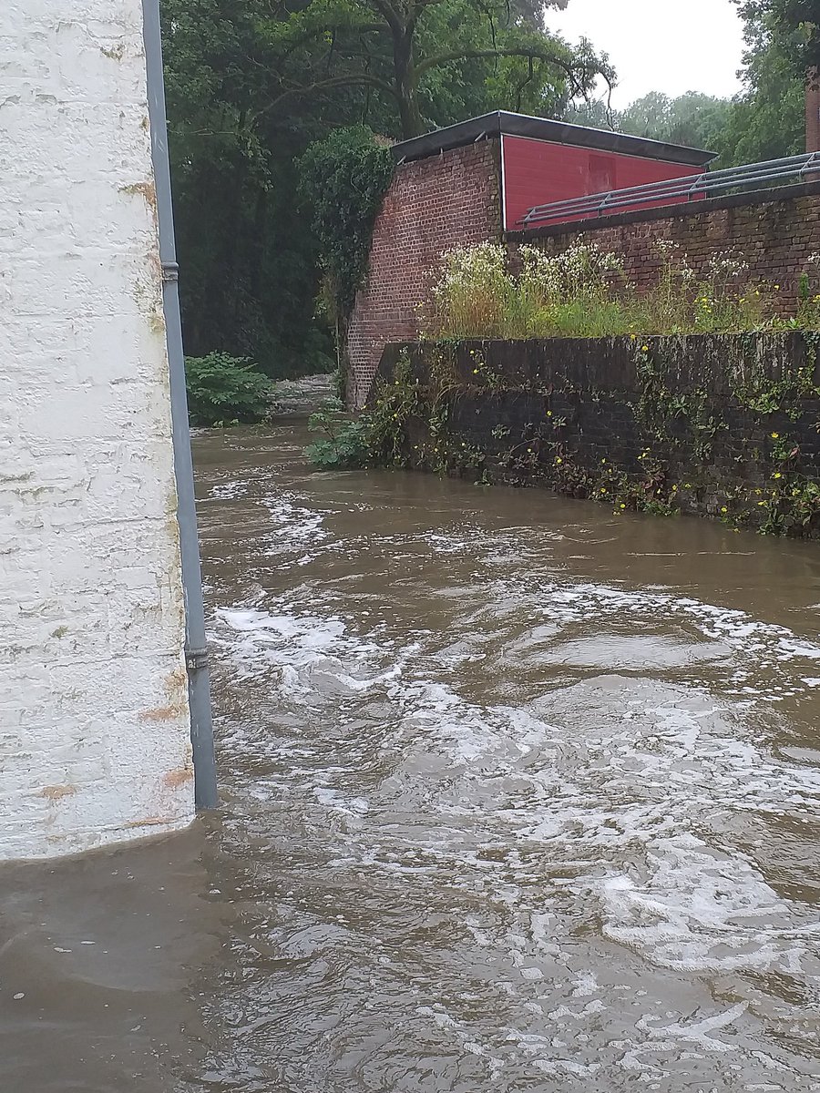 radioAugias's tweet photo. Peil #Jeker stijgt snel #Limburg #Maastricht https://t.co/UdAAO40JH6