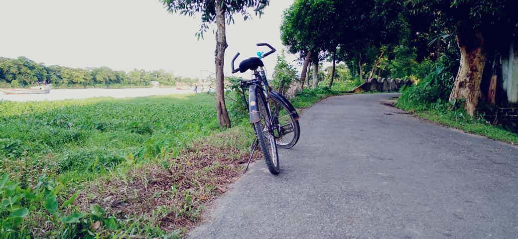 _iamTanvir's tweet photo. I feel free when I am with this, it never betrays me, I am missing this moment so much.
#cycling 
#nature 
#SurmaTheRiver
#PicOfTheDay https://t.co/fyEHZTlmU2
