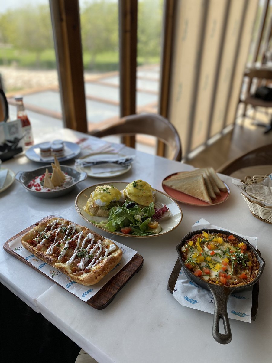 #فطور مطعم #ميزو ايلاند مكان جميل واطلالته حلوه عالبحر 😩.