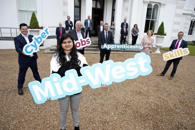#TBT Earlier this week, we launched our new apprenticeship to address significant skills gap in cyber security

Discover how our new apprenticeship programme aims to address this critical skills shortage:
ul.ie/news-centre/ne…
#CyberSecurity