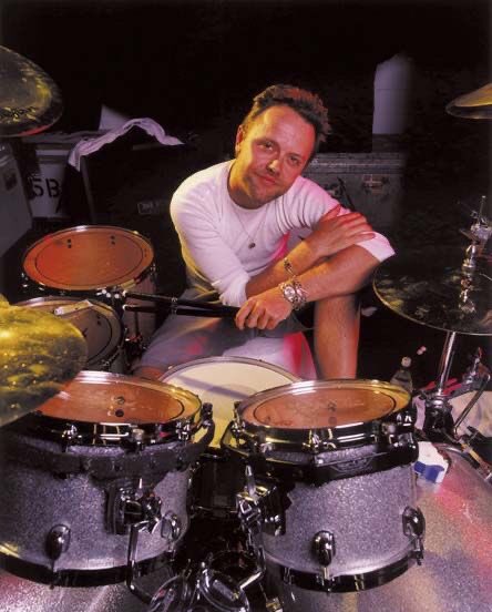 MetSince1981's tweet photo. 📆 En 1999, un día como hoy 15 de Julio, @Metallica recibe el Premio “Album Hard Rock Excepcional” por su álbum “ReLoad“ y el @larsulrich recibe el Premio a “Baterista Destacado“, en los California Music Awards’99.
#Metallica #ReLoadAlbum #LarsUlrich #METALLICAMetalUpYourAss 🗡🚽 https://t.co/yTRfOyuJJ9