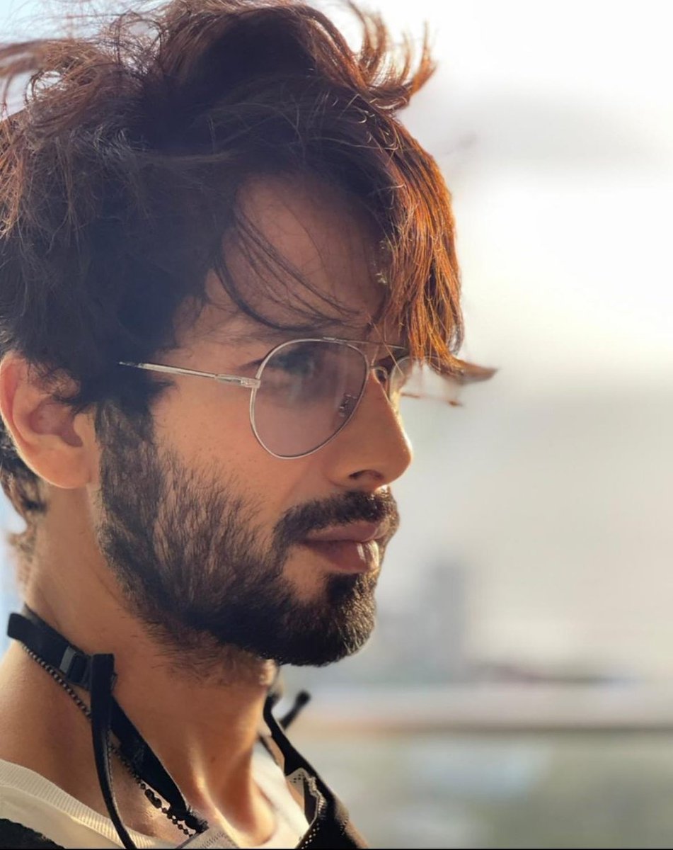 TrollShahid's tweet photo. EXCLUSIVE : #ShahidKapoor might team up with #BhushanKumar and #AmarButala for an action film.
Film expected to go on floors around December. https://t.co/NogSrRbF49