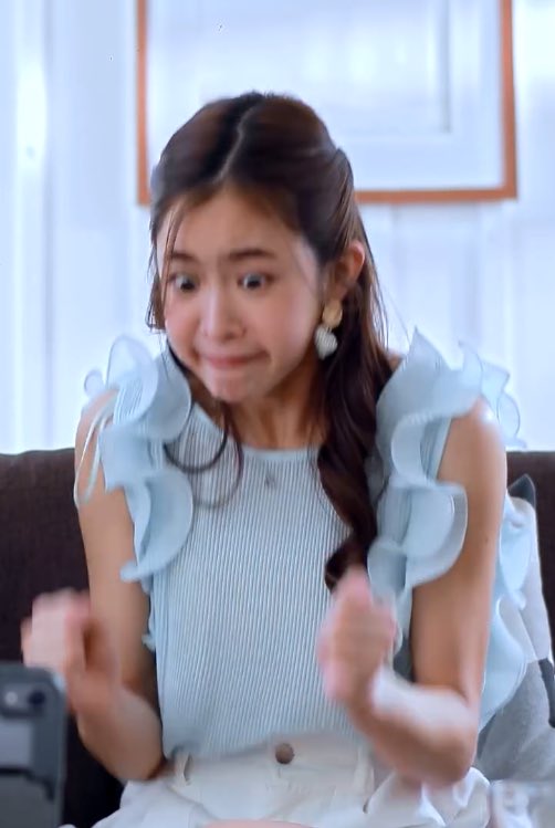 Talonpole's tweet photo. My reaction whenever my crush texts me: 

#46DaysEP3 #46Days @wjmild https://t.co/yxJsQlFgBv
