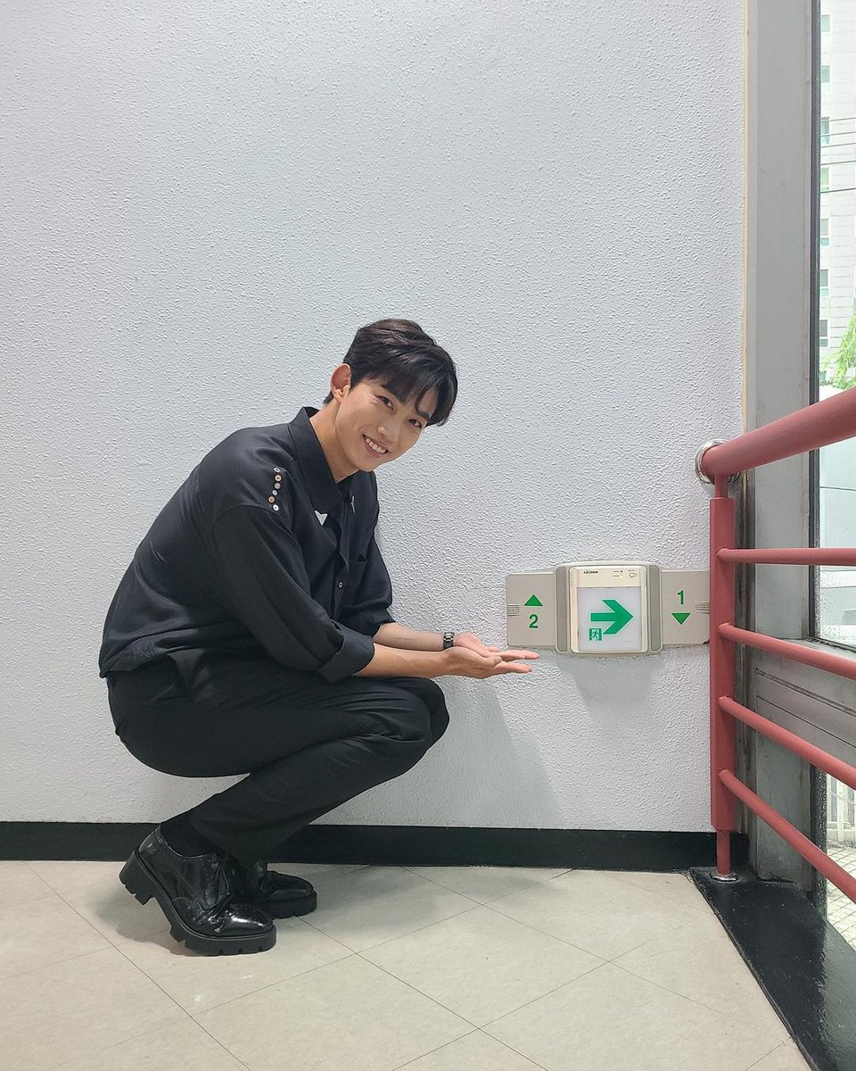 busannuya's tweet photo. 무대에서 드라마에서 맹활약중이신
태겨니 언제나 응원해👏🏽👏🏽👏🏽👏🏽👏🏽
(eyecon_taec
지금은 라이언 어사님이 되어있을 ✨
그 분... 매점 행차중 (☞゚ヮ゚)☞
⠀
#옥택연 #OKTAECYEON #꿈같았던 #지난주 #인기가요 #매점은_필수코스라던데 #Follow_TY #어사님힘내세요💪👏)
https://t.co/UHmCSgn1HN https://t.co/KiD6iXH9V1