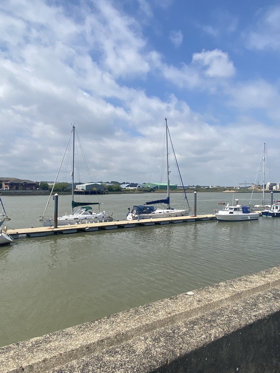 mjinspire's tweet image. I am so lucky to have this inspiring view from my desk when I work @WardSecurity 
Without doubt when you are in a great environment you produce your best work. #intelligentsecuritysolutions #viewfrommydesk #whoweare
#lovemyjob