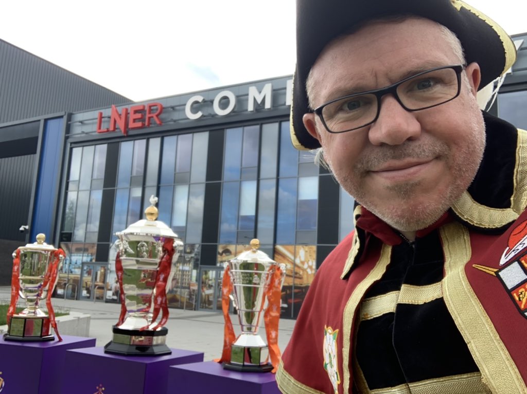 BenYorkMix's tweet image. 100 days to go to @RLWC2021 🏆 

Can’t wait to see games in @CityofYork and keep an eye on @VisitYork as they give away 100 tickets to games 🎟 

You need to #BeThereForReal 

visityork.org/rlwc2021

(No they didn’t let me lift the trophy)