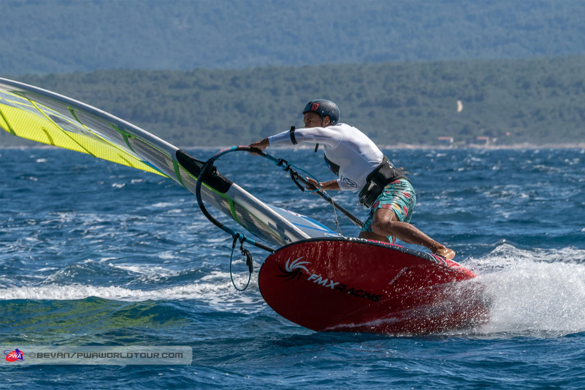 WJTweets's tweet photo. 3 questions à Lohan Jules - https://t.co/6QRxSuSKbn
#windsurf #windsurfing #LohanJules #PWAWorldTour #CroatiaPWAWorldTour #Windsurfjournal

Plus d'infos sur https://t.co/CzckfM7zYj https://t.co/p8W6l4RNqX