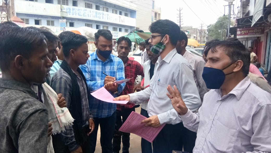 RajasthanLabour's tweet photo. Labour Registration and Awareness camp at chokhti by team Baran. https://t.co/t57m6cIh63