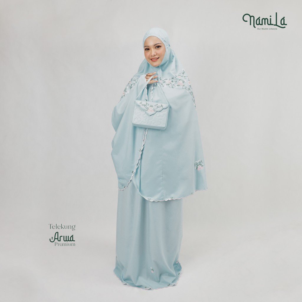 nisa_kay's tweet photo. Assalamualaikum semua. Hari ni Nisa tergerak nak belanja 2 orang yang bertuah utk menerima sepasang telekung. Tadi saja scroll shopee nampak telekung ni cantik je siap ada beg.

Just make sure u follow my Twitter, RT &amp; like this tweet. Esok Nisa pilih pemenang. 

Good luck! https://t.co/ErOQT2CMJr