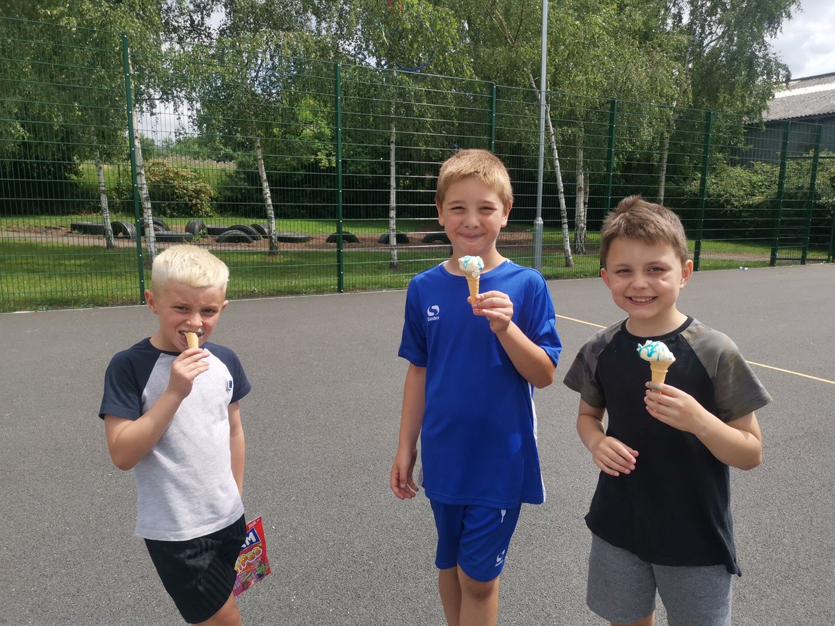 Party in the Yard 🎈☀️🎉🍦🍬