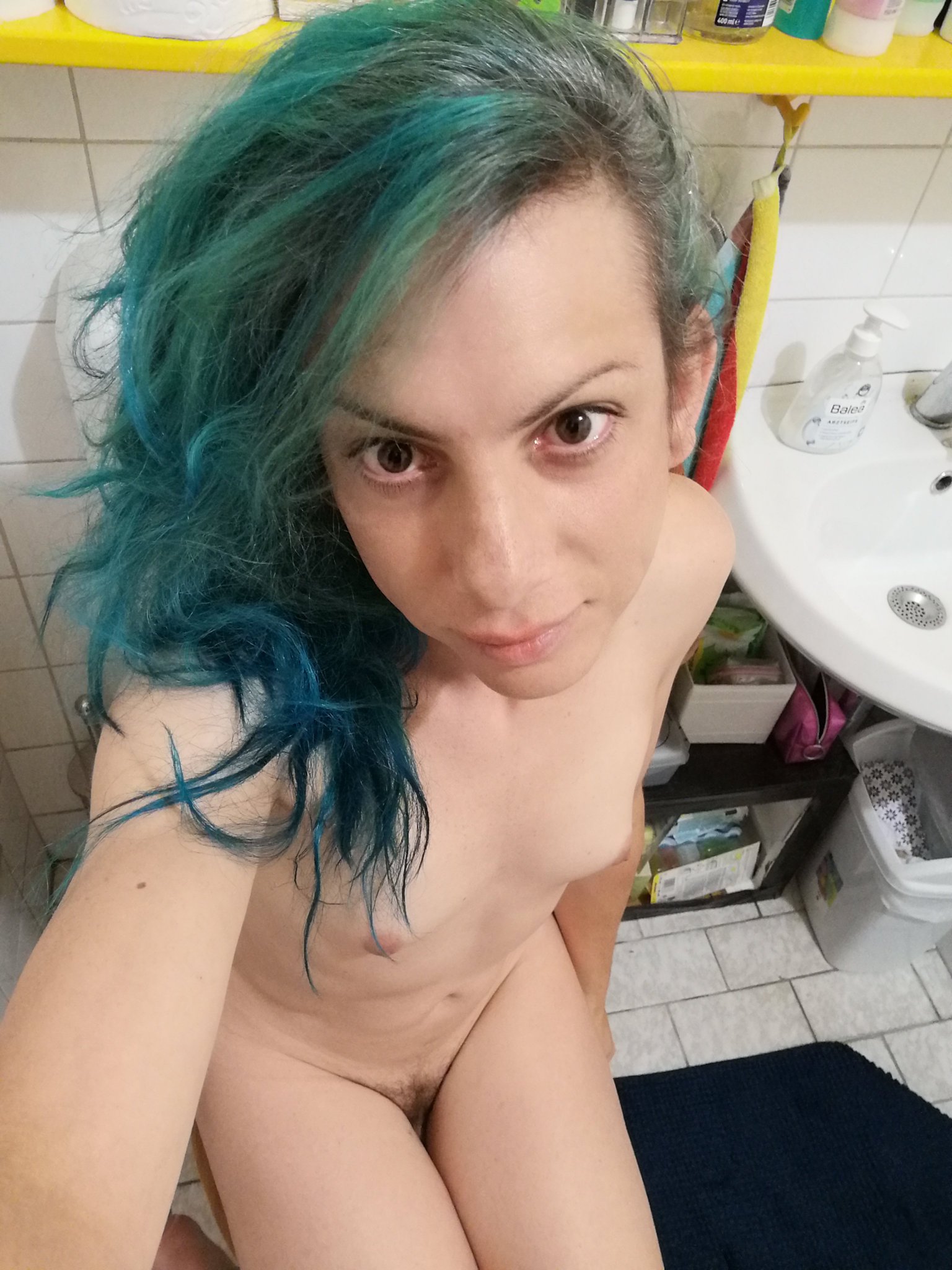 Me in my natural element ;)
#TransWoman #toiletselfie https://t.co/OiMdUTz90N