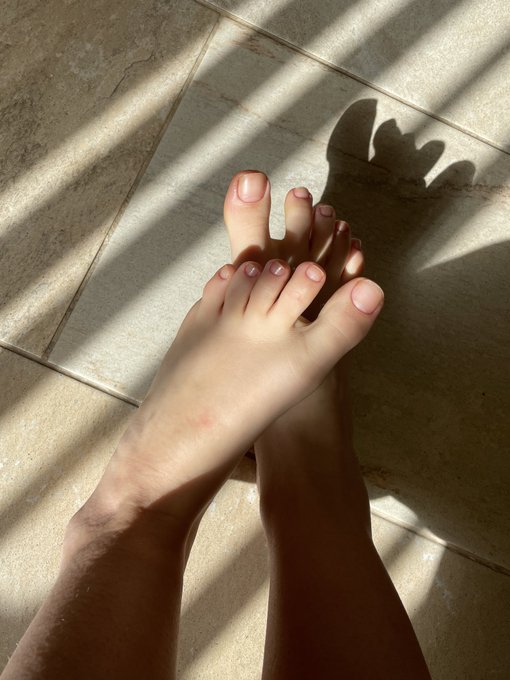 Watch Daisy🌼's leaked NSFW photo on TwXstars