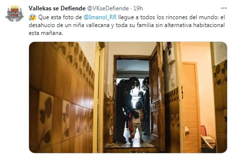 HeuraNegraVKK's tweet photo. Dos realidades obscenamente opuestas y en trayectoria de colisión catastrófica. Luego llorarán. https://t.co/bmj2steHAw