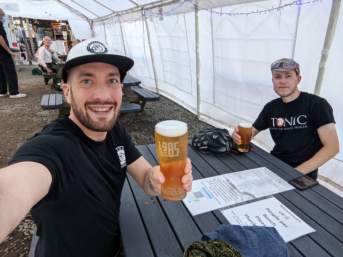 Great to be back down The Weighbridge in #Alvechurch enjoying <a href="/WyeValleyBrew/">Wye Valley Brewery</a>'s finest! 😜👍🍻

#beeryeti #PedalsTurnedBeersEarned  #craftbeer #SupportLocal #beeroclock