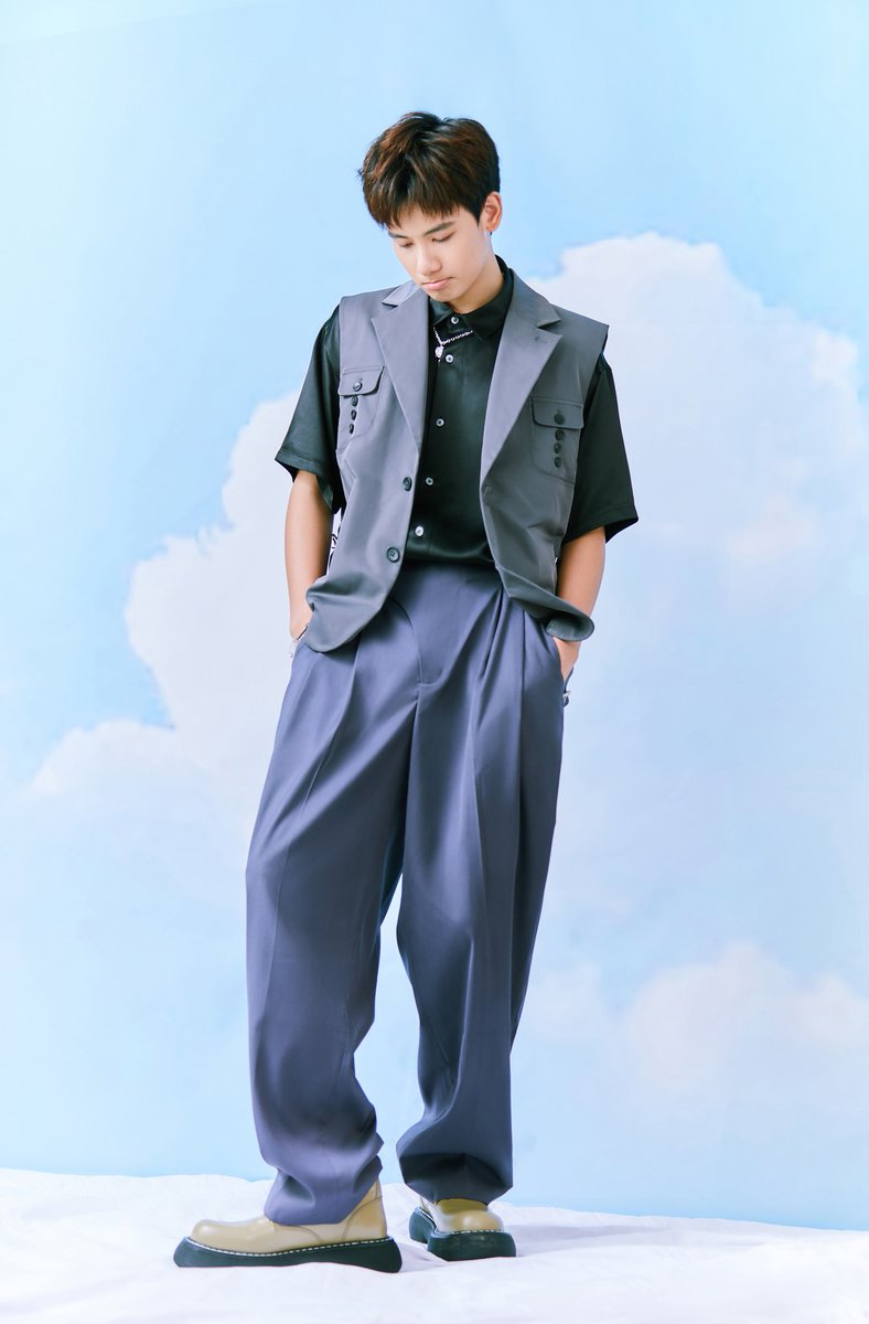 lookforake's tweet photo. #HiBrother
#huxianxu
#胡先煦
20210715Hu Xianxu Studio Weibo Post https://t.co/6tJB0Htzu5