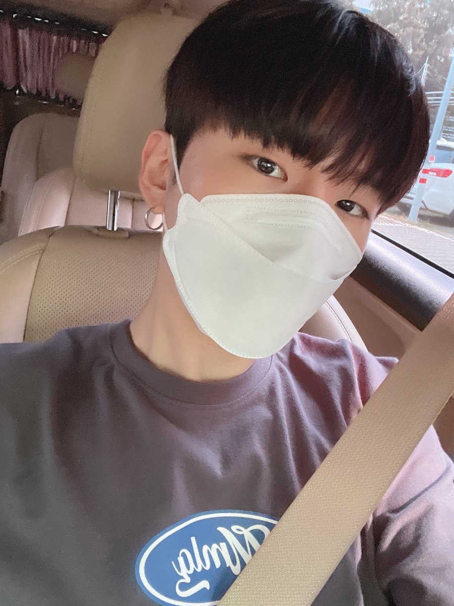 OfficialMONSTAX's tweet photo. 하 노래 더부르고 싶은데 아쉽다ㅠ 그래도 잘 놀다 왔습니다!!! #두시탈출컬투쇼 #기현 https://t.co/nIXOpJvb0A