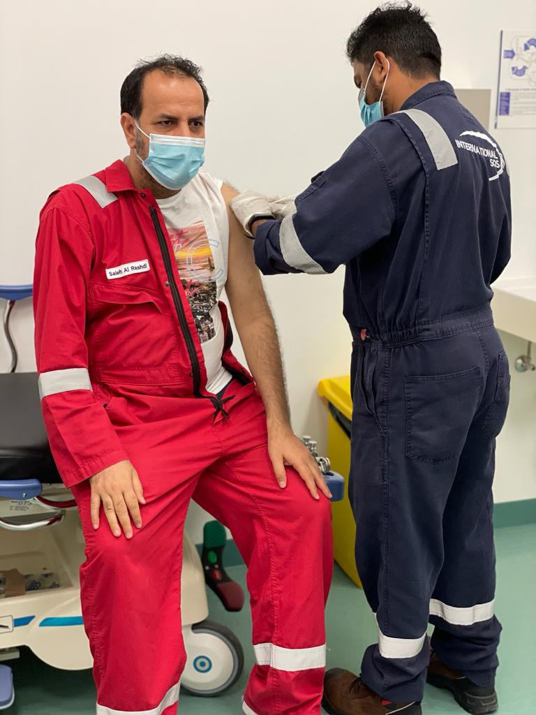 bp_MIddleEast's tweet photo. Our people are the heart of our operations ❤️
Our #Covid-19 vaccination campaign for staff and their dependents is going well at both #Block61 and the Muscat office, with more than 89% having received their first dose so far 💉 https://t.co/nN0fUd5xVa
