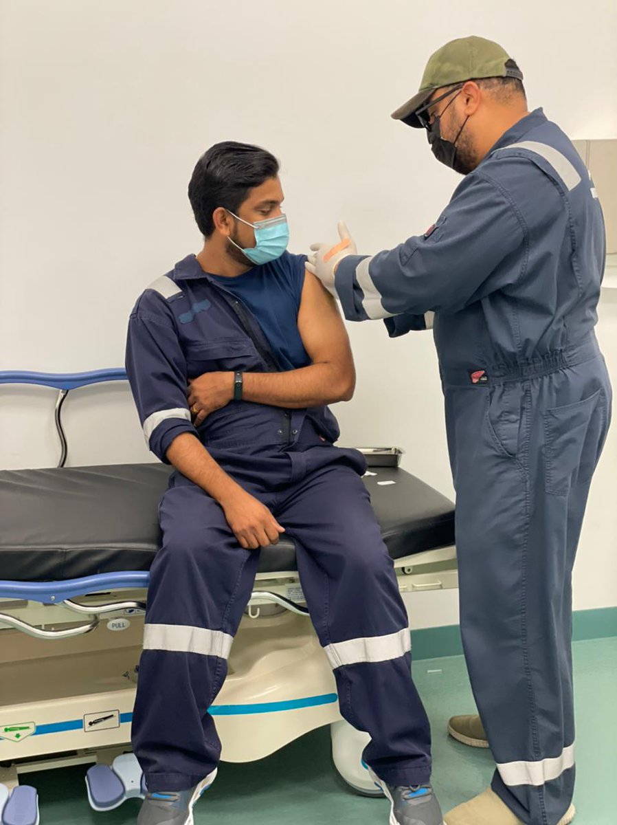 bp_Oman's tweet photo. Our people are the heart of our operations ❤️
Our #Covid-19 vaccination campaign for staff and their dependents is going well at both #Block61 and the Muscat office, with more than 89% having received their first dose so far 💉 https://t.co/uT5agOJte0