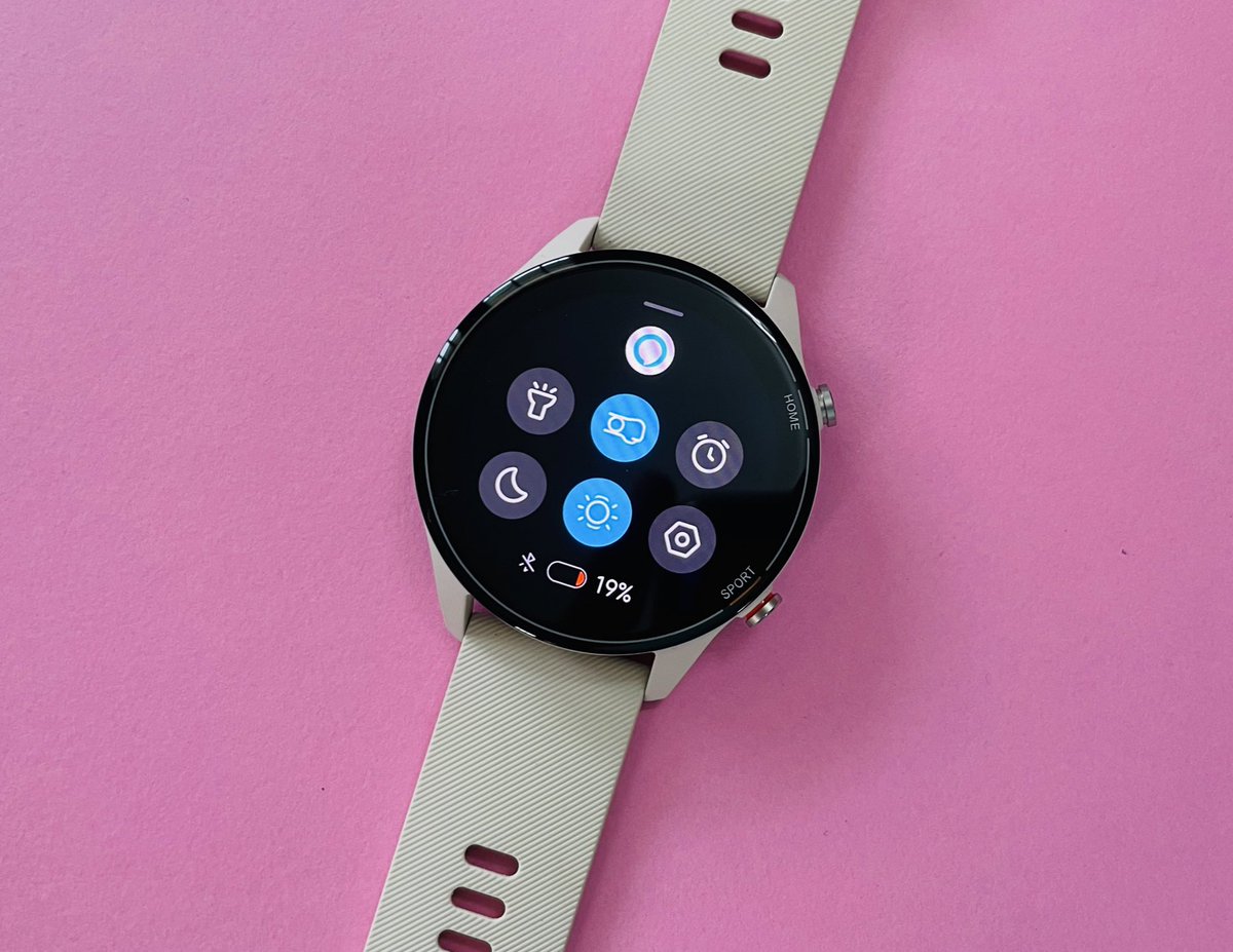 manast10's tweet image. Reviewed #MiWatchRevolveActive. Offers big and bright display, plenty of features and great battery life at a reasonable price of Rs 9,999.