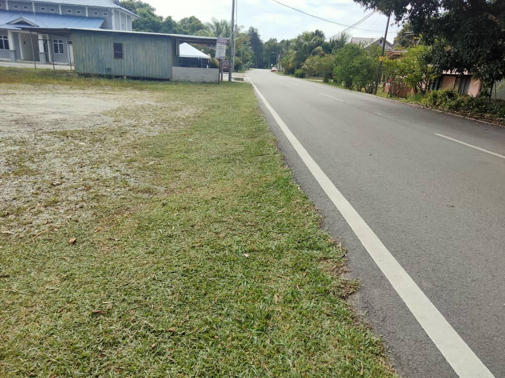 AHTNU_Area2's tweet image. Info 15.7.2021
Jalan SK Kesom, Kuala Terengganu

R03
Team #KualaTerengganu
Kerja-kerja memotong rumput (pusingan Julai)

Rumput Rapi dan Kemas

#ThisIsKualaTerengganu
#TSRM
@JKRTerengganu
@jkrktganu