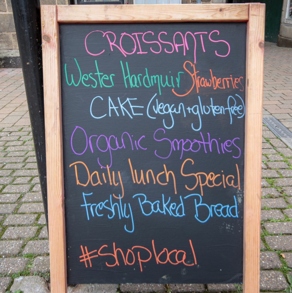 FindhornBayArts's tweet image. OPENING IN ONE HOUR - OUR SUMMER MINI MARKET SHOP!!!

Fresh organic produce 🍓🍏🥬🥕

Coffee, cakes and bakes ☕️🍰🥖

Plants and flowers 🪴💐 

Picnic lunches 🥗 🥪🥙

Cheeses 🧀 

Honey 🍯 

And more!

#Forres 
#ScotlandLovesLocal #ForresLovesLocal
#MakingCreativeThingsHappen