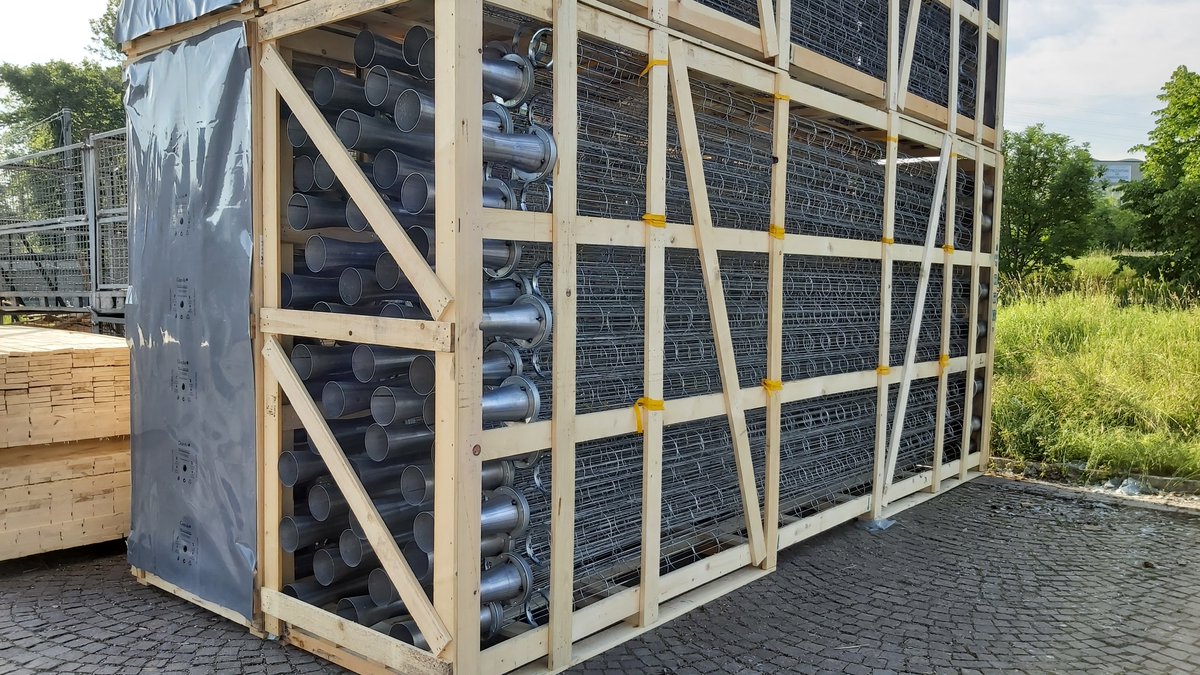 Filter cages with external #venturi tube are ready to leave our site.

Contact our office now for a quotation at info@cleanairworld.it
or visit our web site:  cleanairworld.it

#cleanaireurope #filtercages #bagfilter #dustcollector