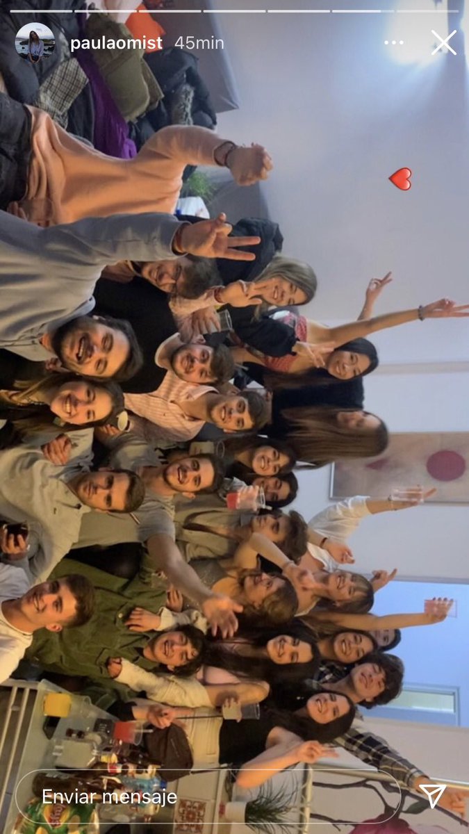 ireneruizr_'s tweet image. Yo sin esta gente pa que cojones quiero pasar ❤️ 
me maten