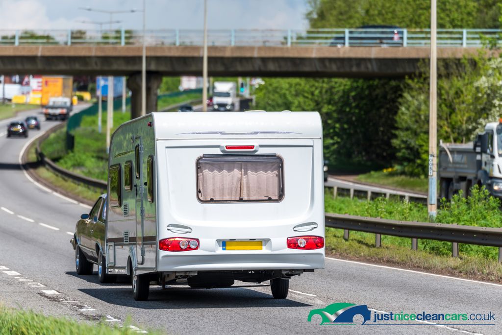 A simple check could save you a £1000 fine!
Don't get caught out on your long awaited #staycation.
buff.ly/3ABd31p
#towing #numberplates