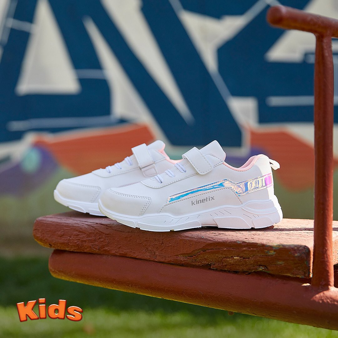 Çimlerde koşturmak Kinetix enerjisi ister.
bit.ly/3r9pTzJ

ROUTE 1FX
Numara Aralığı: 31-35
Model Kod: 100586072

#Kinetix