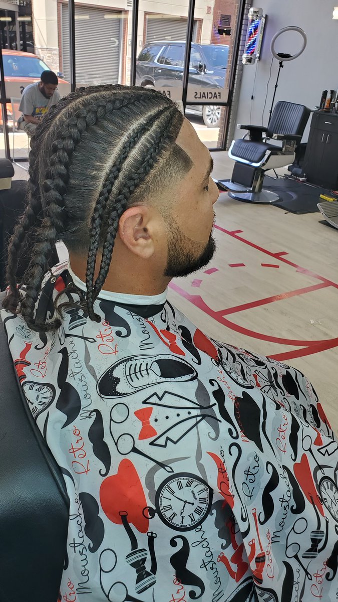 herfades's tweet photo. Fade and braids by me ..come sit in my chair and catch a vibe 

#DFW #DFWbarbers https://t.co/aiU9sQ8Oxa