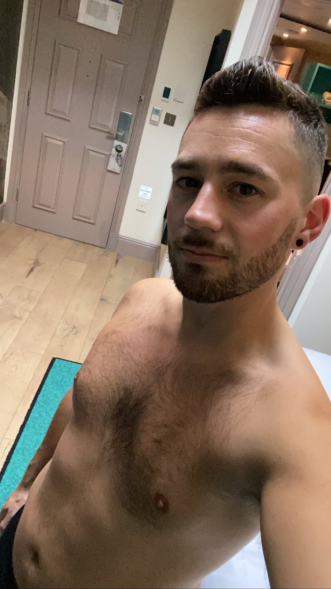 scott__berry's tweet photo. Good angles! 😂 even after an all you can eat inamo 😛 well I felt good at the time, may rethink later 😂 

#gayuk #goodangles #tasty #london  #tbt https://t.co/D652TNK8jR
