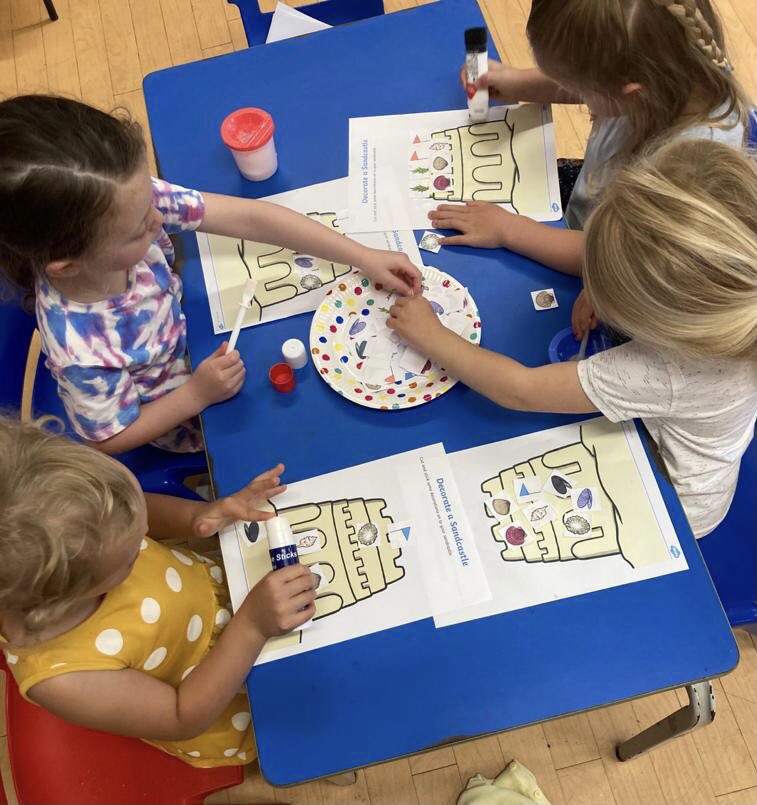 communitypresch's tweet photo. Paddling, sandcastles and chips what more could you want from a day at the seaside ! #seaside #paddling #sandcastles #chips #traditions #eyfs https://t.co/5Otp4urTUO