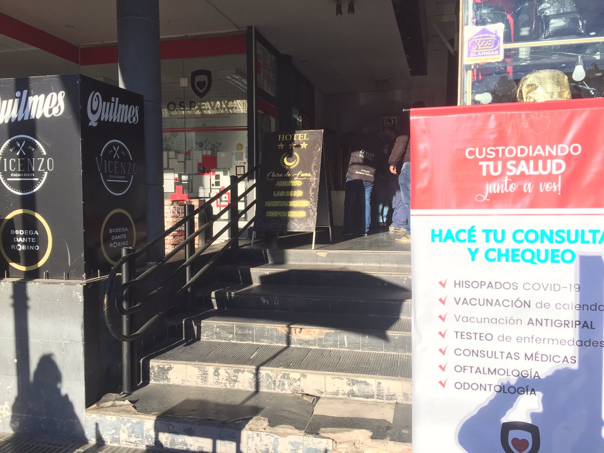 #Hoy La brigada sanitaria  #ospevic está en la Delegacion  #RioTercero , donde realizamos vacunación, hisopados diagnósticos para #Covid19 también atendimos consultas odontológicas y oftalmologicas  
<a href="/GustavoPedrOk/">Gustavo Pedrocca</a> 
<a href="/suvicocba/">suvico</a> 
<a href="/PatricioPedroc1/">Patricio Pedrocca</a> 
<a href="/hectorrodi/">Héctor Rodríguez Díaz</a> 
<a href="/11_Marie_/">Mariejerez</a>