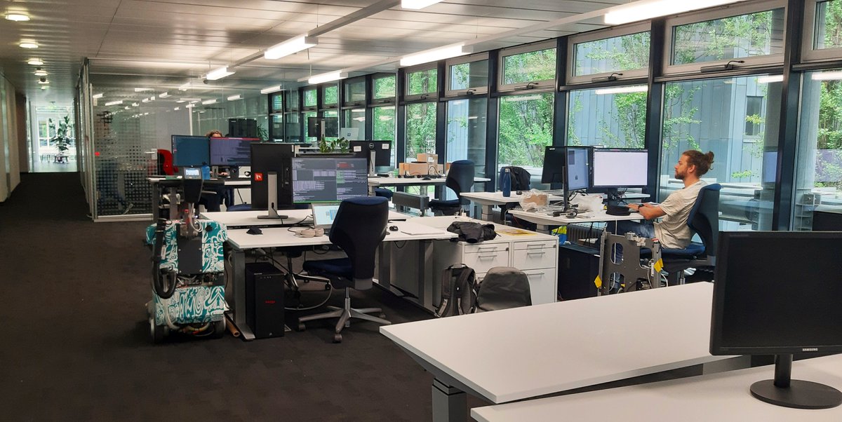 7Srobotics's tweet image. Sevensense has moved to a new office!🚛
An important milestone that reflects the growing and maturing stage of our company🚀
Thanks for all the support we received from our team, #EGGERELEKTROAG, #TradingzoneAG and @WyssZurich Zurich🙌
#autonomousrobotics #newoffice #startup