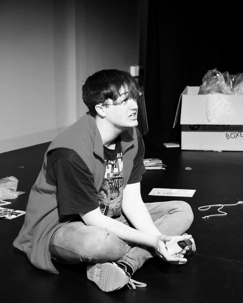 ArcaExtra's tweet photo. ‘Mr Ultimate would never leave a man behind’ Tickets for our debut performance of Saving Mr. Ultimate at the @edfringe are still available. The link is in our bio ⭐️ ⭐️ ⭐️ #edfringe2021 #edinburgh #theatre #fringefestival #extraarca https://t.co/lLAy3ZwoYB