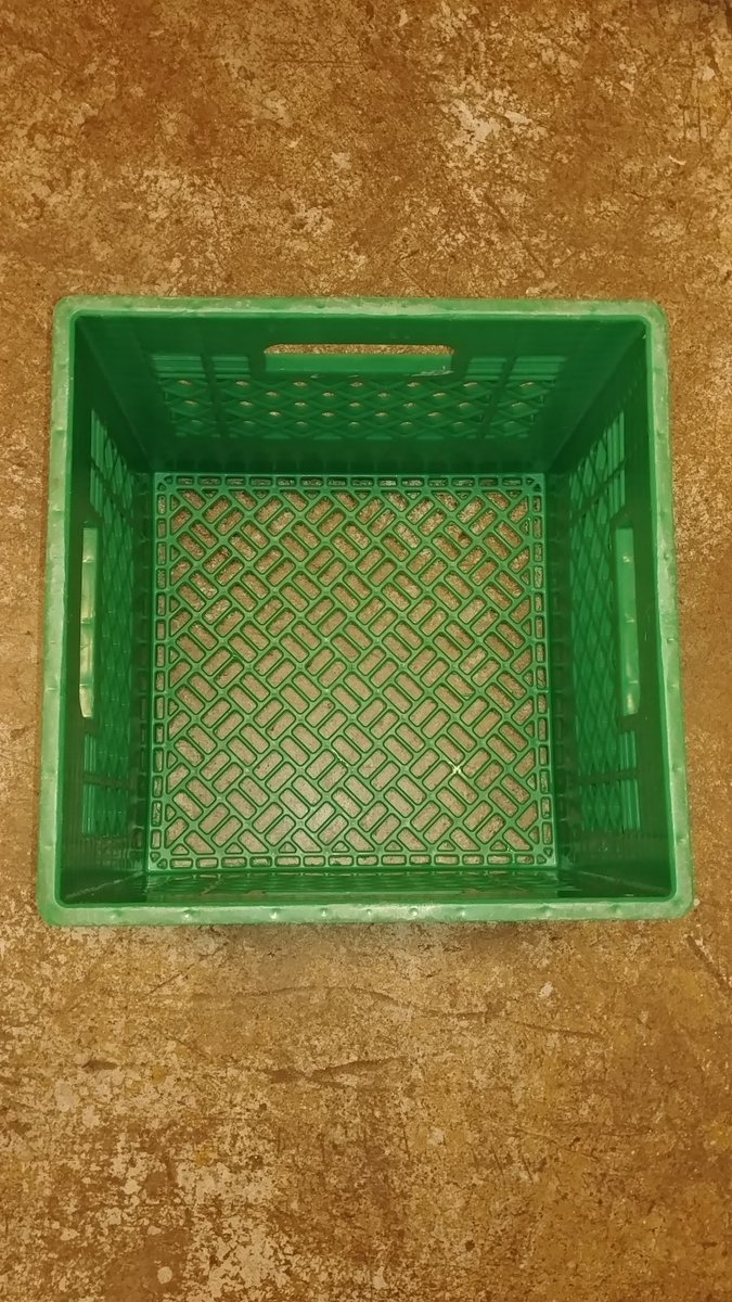 MmeSoltesz's tweet photo. Ms Ashley found some math while handing out snacks today! How many cartons of milk did she put in this milk crate? 

@dsbn @DSBNSummerHEAT #summerheatVWY https://t.co/0sPYDvQeEf