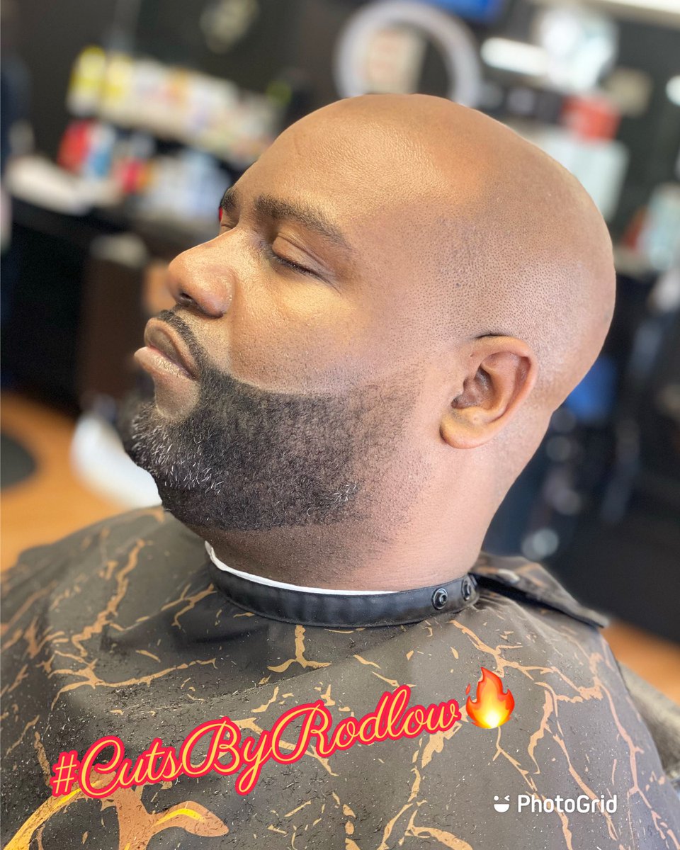 RodneyWhitlow's tweet image. With My Guy Marcus 🤞🏾#ImpeccableBarbersAndStylist 🥇#TeamImpeccable 👈🏾#CutsByRodlow ✂️ #RodlowDaBarber 🐐 #ImpeccableBarbers 💈#Rodlow419 #MeanTaperGame 
 #ToledoBarbers #OhioBarbers  #BarberLove #BarberGame #OhioLove #ToledoLove #Barber #UniqueBarbers
#FrontPageFades