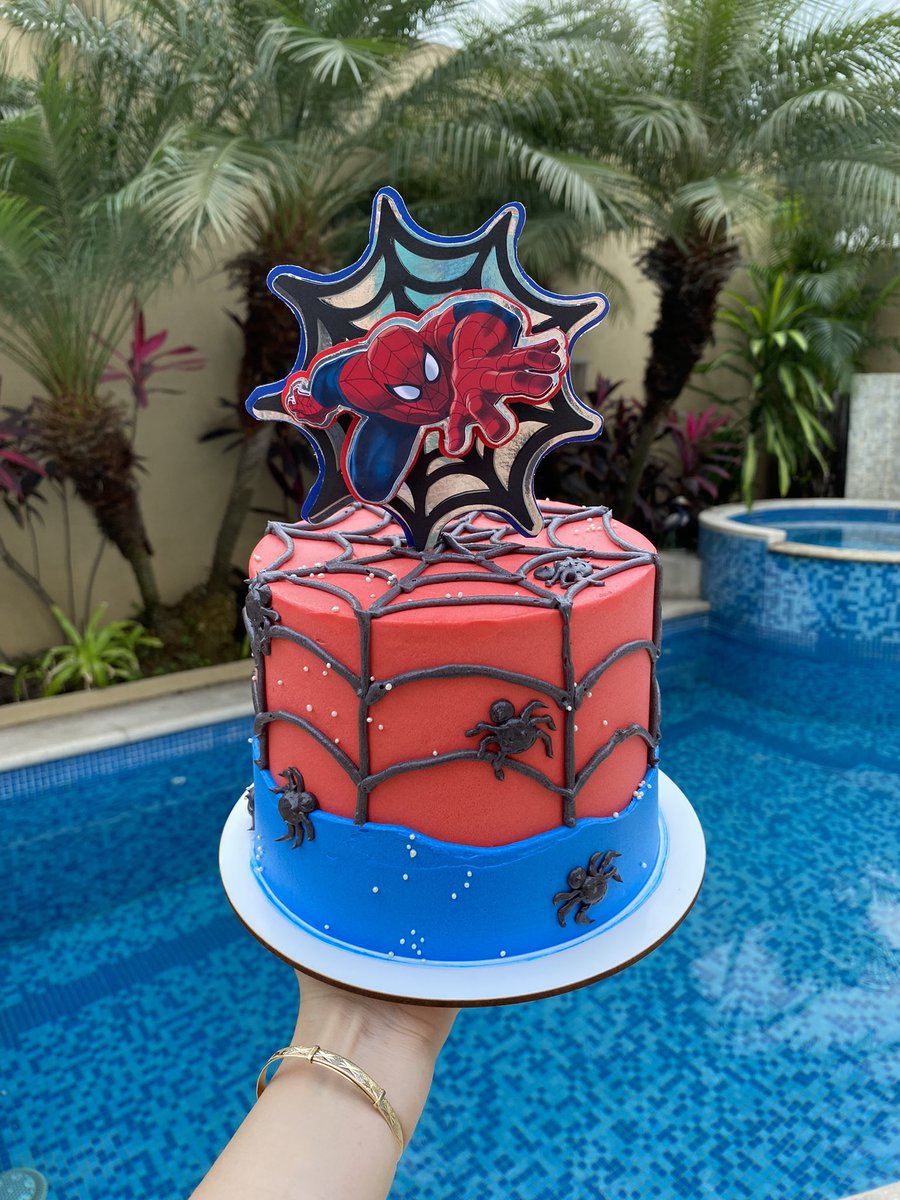 waylinvvd's tweet photo. Que horrible estar desempleada 😩 
Hago tortitas para poder irme a hacer mi posgradoo 🙏🏼🙏🏼 
Emprendedora en aprietos 🆘 
Instagram @waylinscupcakes https://t.co/Mo2l9VSngU
